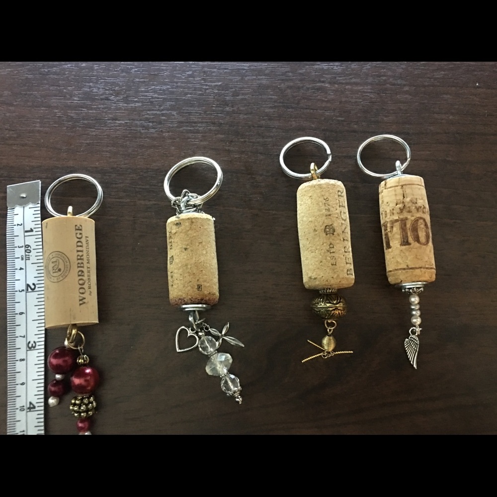 ‼️quantity 1‼️ Susie J angel wing cork key chain